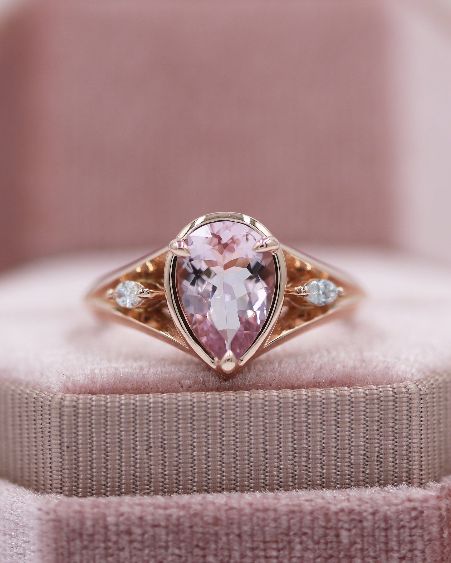 Load image into Gallery viewer, Morganite Pear Ring
