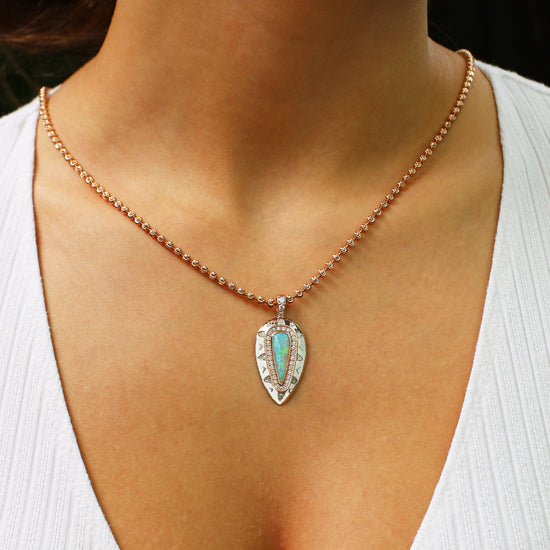 Load image into Gallery viewer, Opal Plate Pendant
